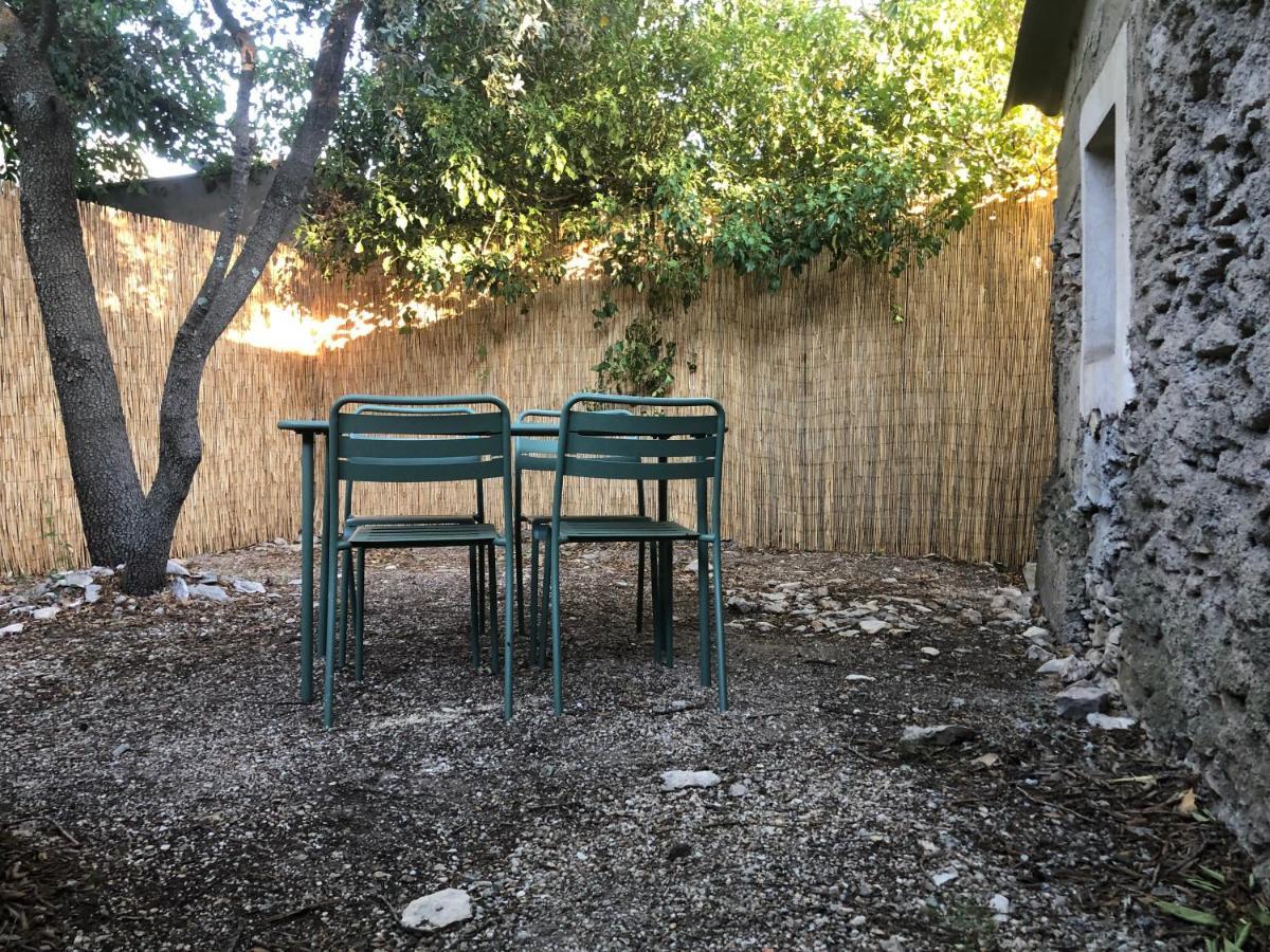 Maisonnette Independante Avec Jardin/Patio Nîmes Exteriér fotografie